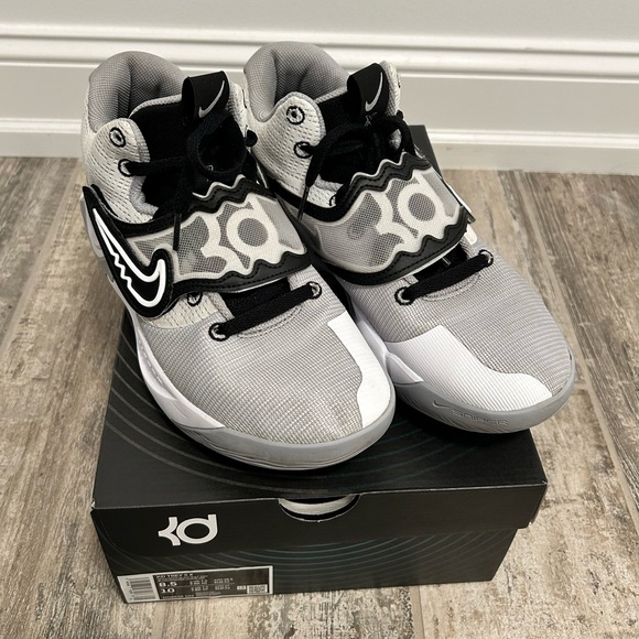 Nike Other - EUC Nike KD Trey 5 X Men’s Basketball Shoes